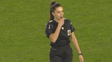 Maria Eugenia Gil Soriano scheidsrechter