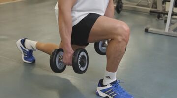 Dumbbbell lunge