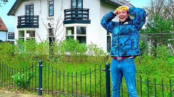 Enzo Knol koopt villa