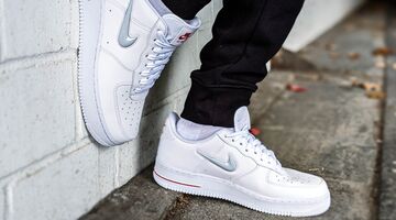 vlekken uit schoenen verwijderen