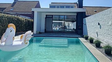 Deze Funda-woning in Zeeland is hét ultieme vakantiehuis in eigen land