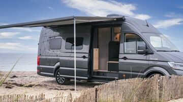 Luxe camper met bbq big green egg