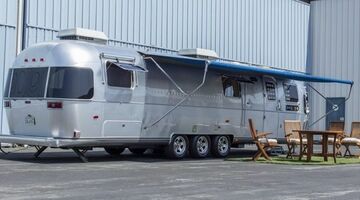 Tom Hanks camper (1)