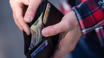 te krap bij kas bezuinigen uitgaven verlagen