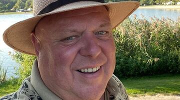 peter gillis koopt nieuwe auto