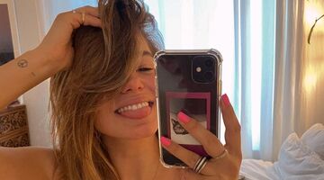 Abbey Hoes lingerie instagram foto