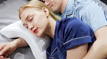 kussen lepeltje lepeltje liggen (1)