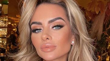 Sarah van soelen plaats een foto met een wel hele lage decoletté