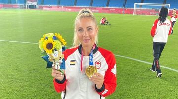 Adriana Leon Instagram