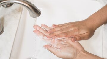 kan handzeep gebruiken om gezicht te wassen