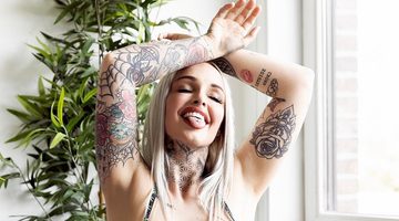 Pommeline Tillière (Temptation Island) gaat uit de kleren op Instagram-foto's