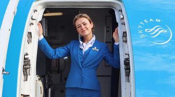 nederlandse-stewardess-lauren-loois-instagram