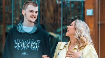 zoon onlyfans voor moeder