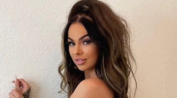 fleur-temptation-island-sensuele-fotoshoot