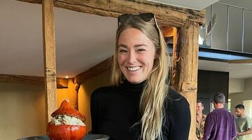 Geniaal! Geraldine Kemper onthult met welke bekende dame zij voor het eerst gezoend heeft