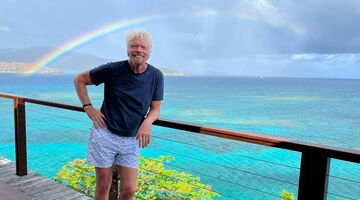 Richard Branson (72) laat zijn hevige work-out voor zijn leeftijd zijn