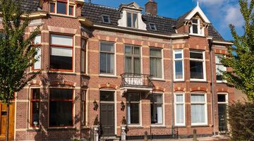 Te koop op Funda: prachtige PIMP-achtige woning in Alkmaar met wijnkelder