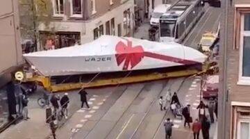 Wajer-jacht door Amsterdam