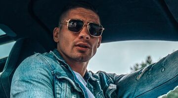rico verhoeven geeft auto mclaren nieuwe kleur instagram