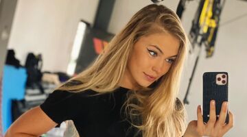 jutta leerdam zwarte broek lichaam afgetraind instagram nieuwe foto