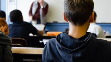 wat is het salaris van leerkracht basisschool 2023 lerarentekort