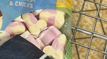 De ALDI maakt hilarische blunder met 'paashaas en eenden-marshmallows'