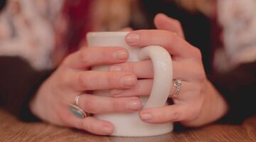 Waarom vrouwen vaker koude handen en voeten hebben