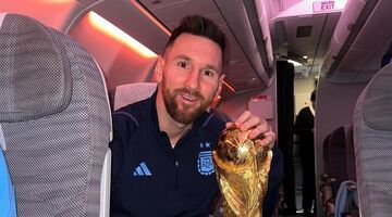 lionel messi cadeau hoesje goud team argentinie wk 2022
