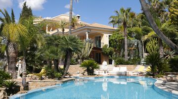 Jacob de Vries B&B Vol Liefde villa te koop albufeira