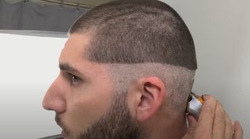 hoe zelf haar millimeteren met fade buzz cut