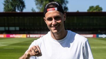 Santiago Gimenez ring Gassan