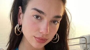 dua lipa zangeres selfie