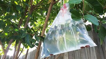 zakje met water en koper