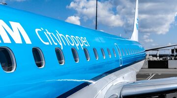 salaris stewardess klm ryanair tui