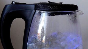 waterkoker hotelkamer vies