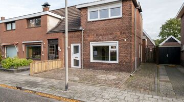 funda woning met zwembad