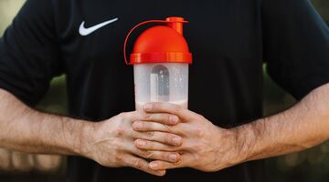 hoeveel eiwitshakes per dag