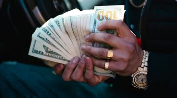 wanneer ben je rijk of arm geld