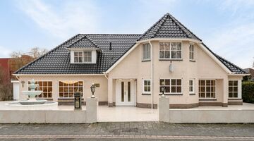 funda almere villa foute inrichting