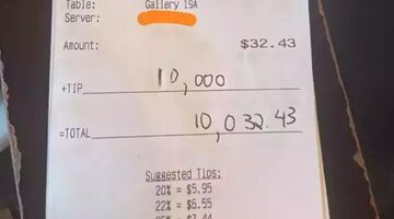 vrouw ontslagen na enorme fooi