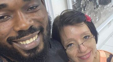 mona lewis spencer toyboy