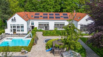 Oud schoolgebouw te koop op Funda in sappemeer