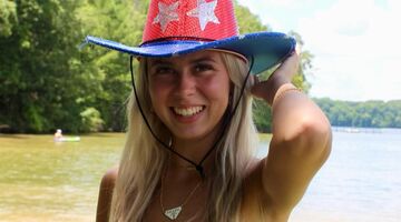 Haliey Welch instagram hawk tuah meisje