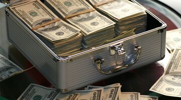 met hoeveel cash geld mag je reizen in het vliegtuig