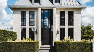 villa strak waalwijk funda