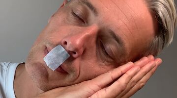 Mond dicht tapen tijdens slapen werkt het