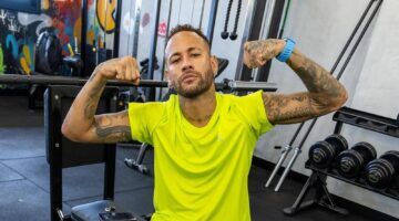Foto van Neymar, de man die een Ferrari Purosangue kocht.