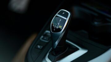 Een automaat die in de P-stand staat