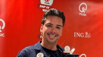 Yves Berendse met zijn awards, goed voor zijn bankrekening