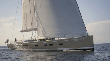 Buitenaanzicht van de Swan 108, jacht van Tom Cruise.